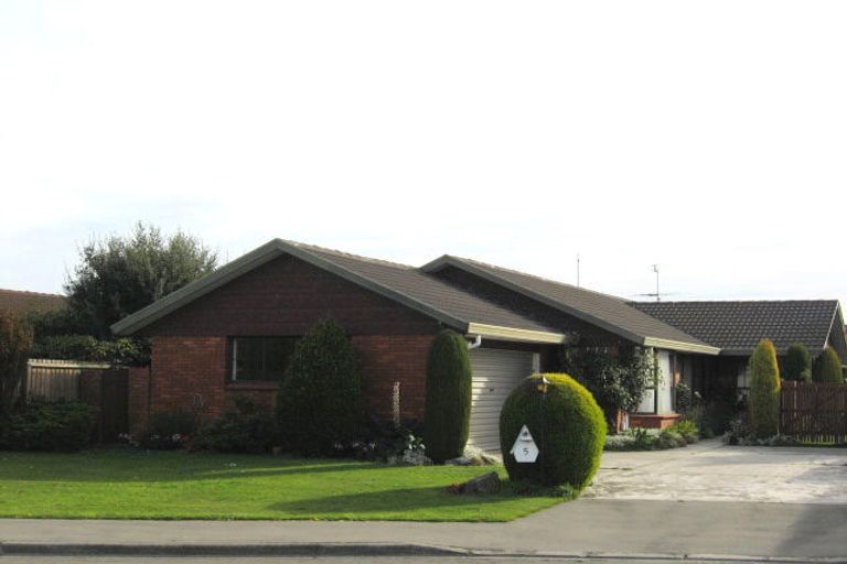 Photo of property in 5 Iona Place, Sockburn, Christchurch, 8042