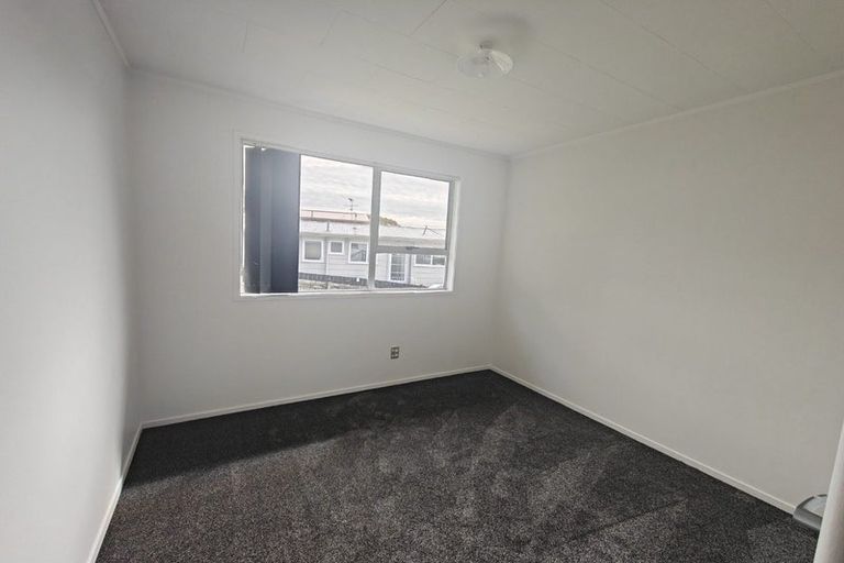 Photo of property in 10 Longreach Drive, Sunnyvale, Auckland, 0612