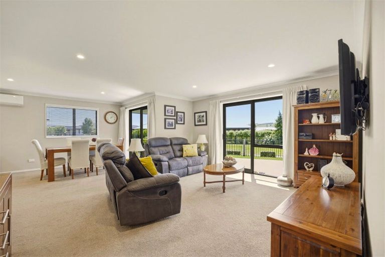 Photo of property in 11 Wyllie Place, Amberley, 7410