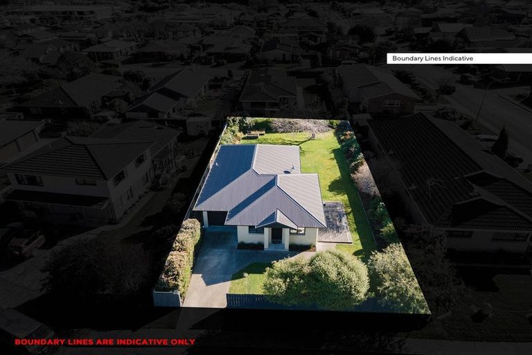 Photo of property in 37 Vogel Place, Waikiwi, Invercargill, 9810