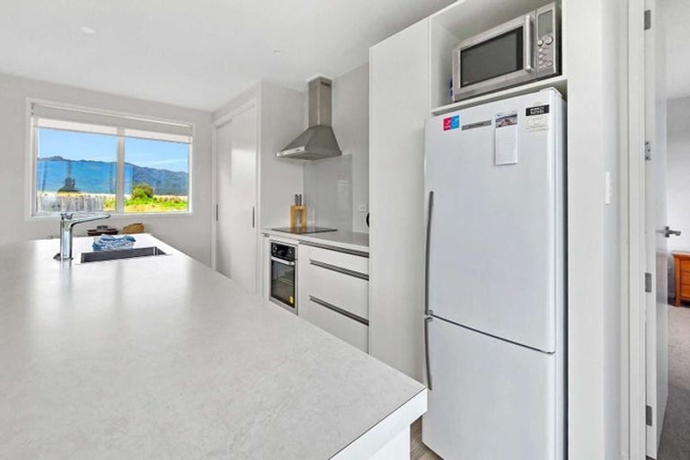 Photo of property in 24 Rawinia Place, Te Kaha, 3199