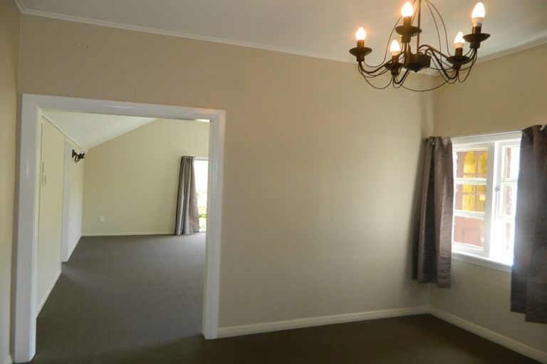 Photo of property in 5 Huia Street, Tawa, Wellington, 5028