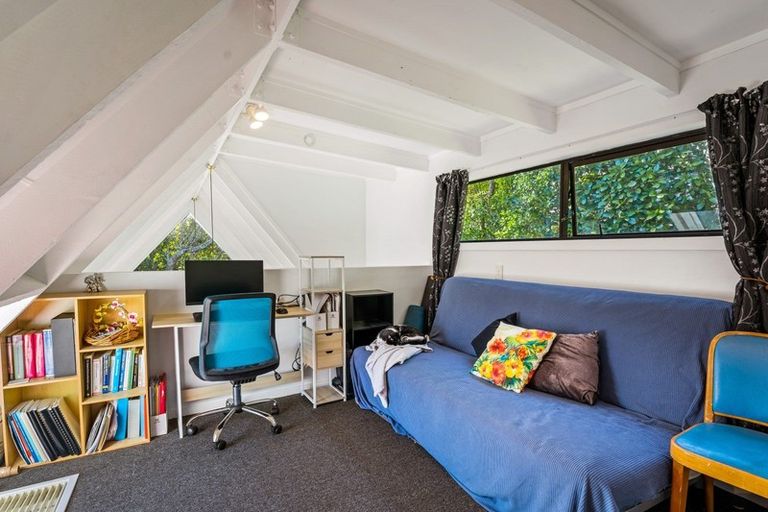 Photo of property in 5/8 Elphinstone Avenue, Strathmore Park, Wellington, 6022