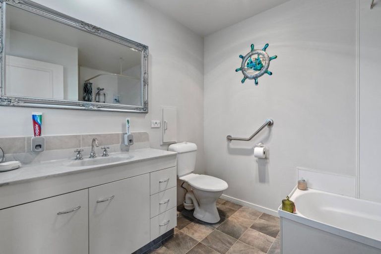 Photo of property in 10a Seymour Place, Bellevue, Tauranga, 3110