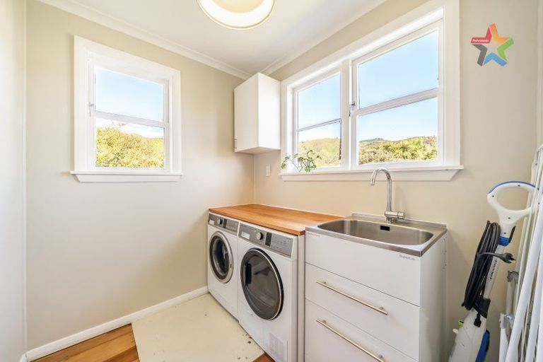 Photo of property in 126 Kowhai Street, Naenae, Lower Hutt, 5011