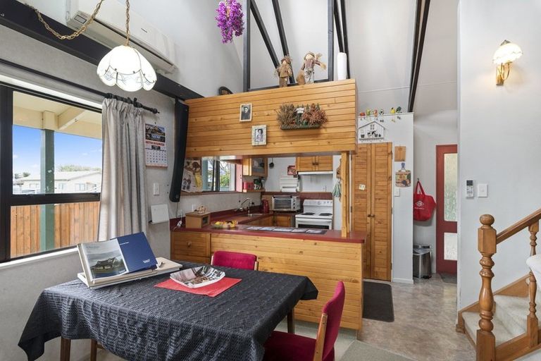 Photo of property in 14 Rimu Street, Levin, 5510