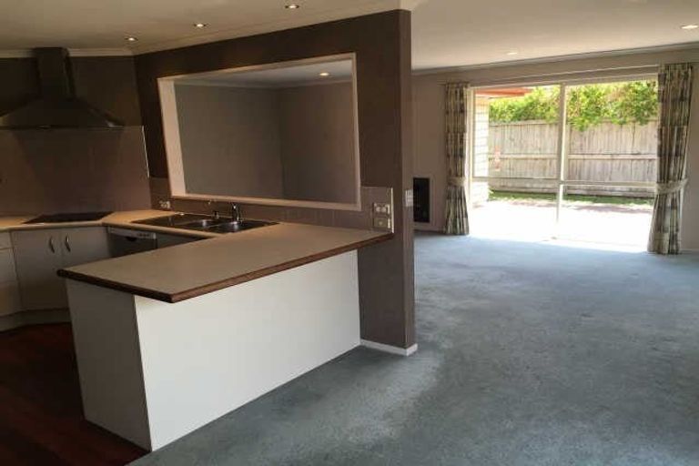 Photo of property in 12 Merlin Close, Huntington, Hamilton, 3210