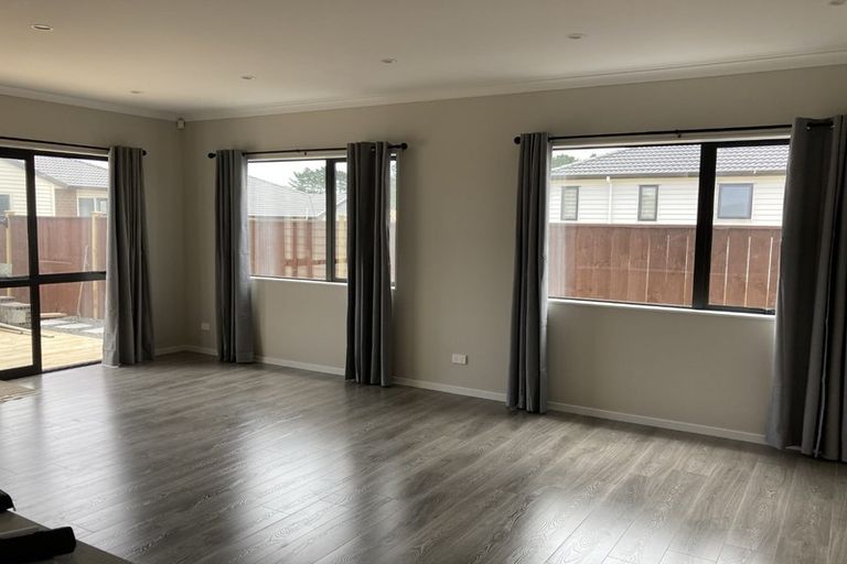 Photo of property in 4 Morepork Street, Flat Bush, Auckland, 2019