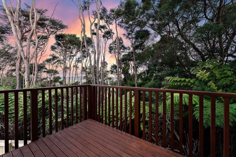 Photo of property in 64 San Valentino Drive, Henderson, Auckland, 0612