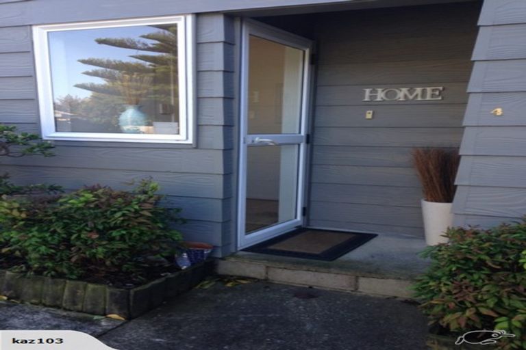 Photo of property in 4/56 Youngs Road, Papakura, 2110