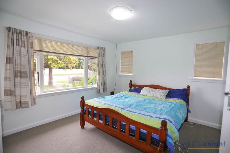 Photo of property in 124 Memorial Avenue, Burnside, Christchurch, 8053