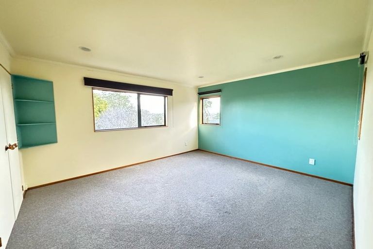 Photo of property in 49b Noeleen Street, Glenfield, Auckland, 0629