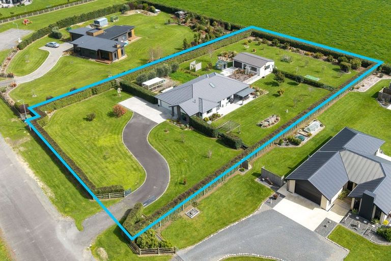 Photo of property in 9 Ruapai Drive, Levin, 5571