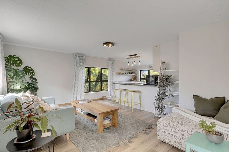 Photo of property in 15b Jillett Street, Titahi Bay, Porirua, 5022