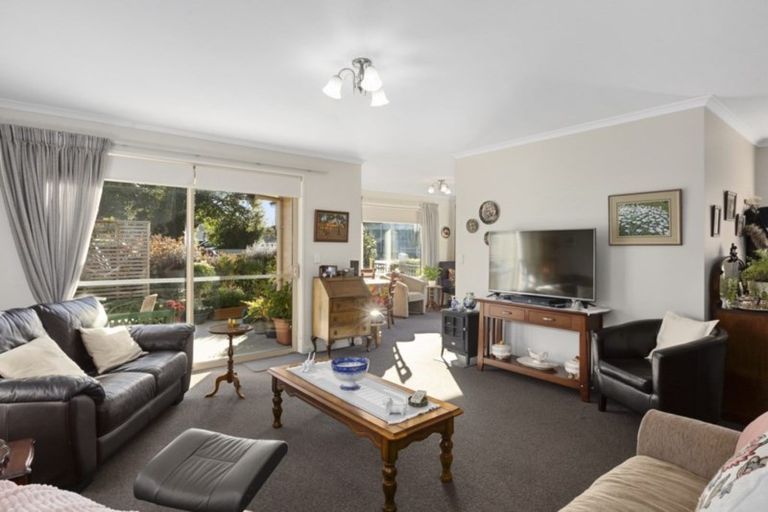 Photo of property in 6a Green Street, Mosgiel, 9024