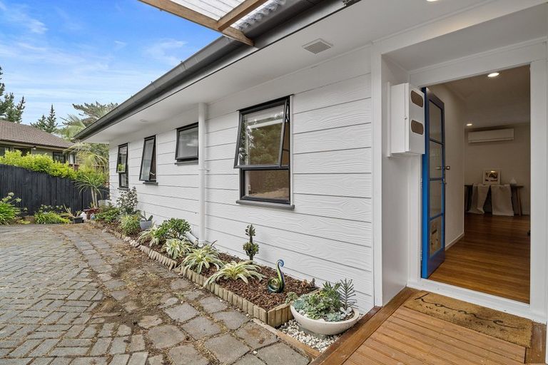 Photo of property in 112 Spinella Drive, Bayview, Auckland, 0629