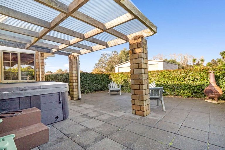 Photo of property in 15 Awaroa Stream Drive, Waiuku, 2123