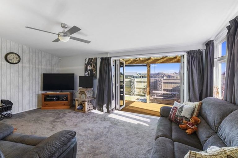 Photo of property in 51 Nash Parade, Foxton Beach, Foxton, 4815