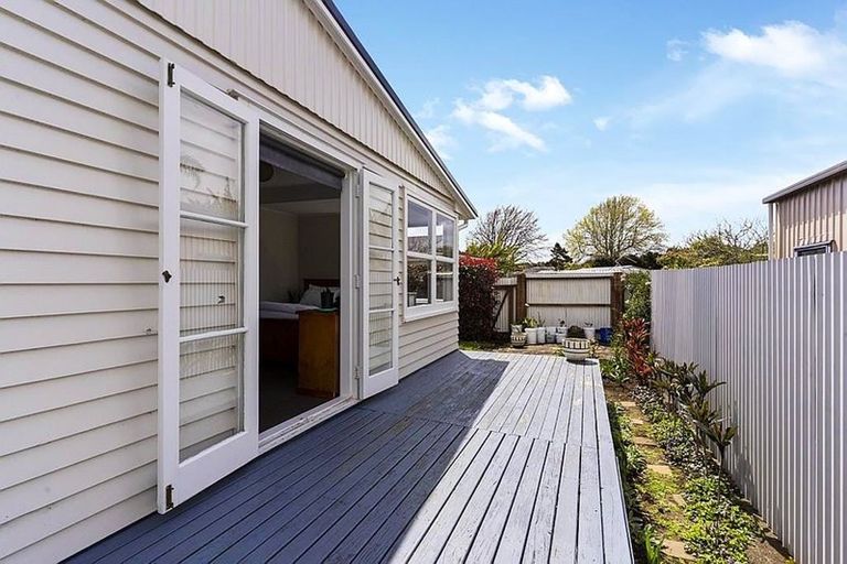 Photo of property in 24a Blanes Road, Weymouth, Auckland, 2103