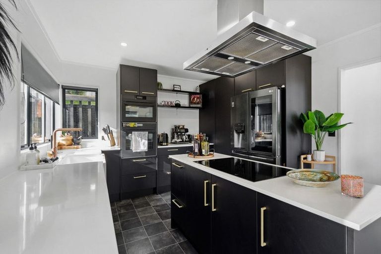 Photo of property in 3 Pilot Lane, Whitby, Porirua, 5024