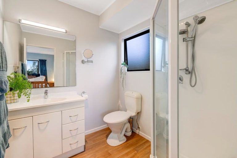 Photo of property in 23 Jelas Road, Red Beach, 0932