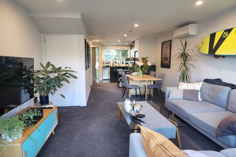 Photo of property in 2 Stone Street, Miramar, Wellington, 6022