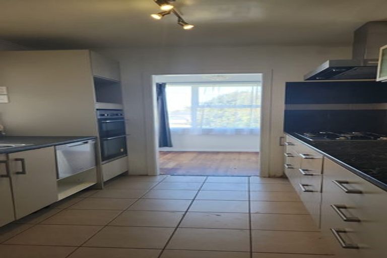 Photo of property in 21 Parker Avenue, New Lynn, Auckland, 0600