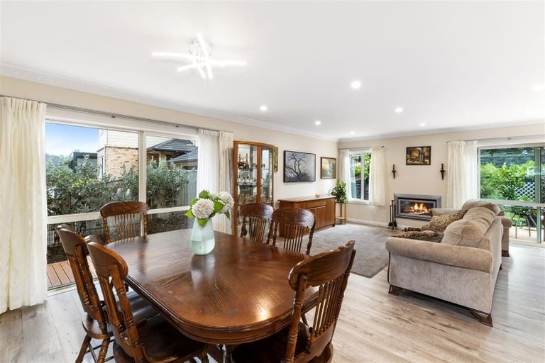Photo of property in 20 Schopolo Place, Schnapper Rock, Auckland, 0632