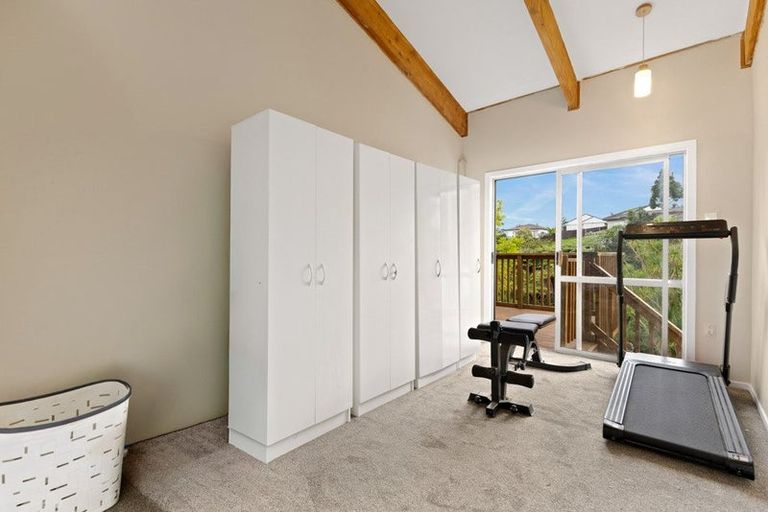 Photo of property in 11 Western View Court, Sunnyvale, Auckland, 0612