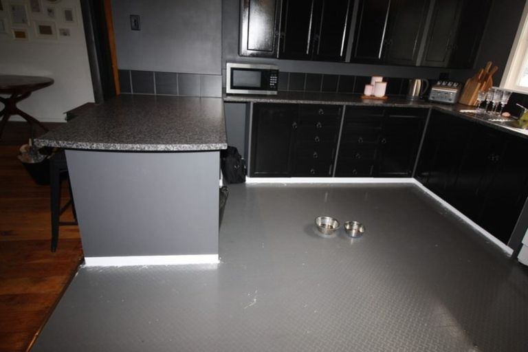 Photo of property in 10 Fairs Road, Milson, Palmerston North, 4414