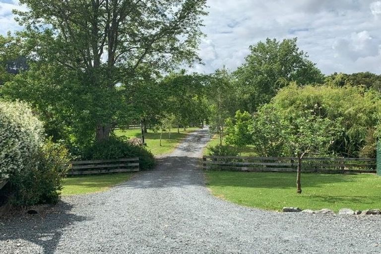 Photo of property in 17 Westminster Glen, Matakana, Warkworth, 0985