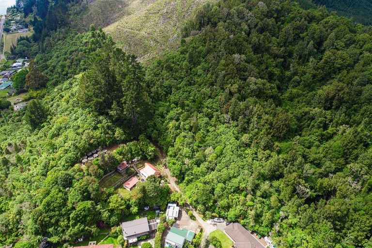 Photo of property in 57 Oxford Road, Lake Rotoma, Rotorua, 3074