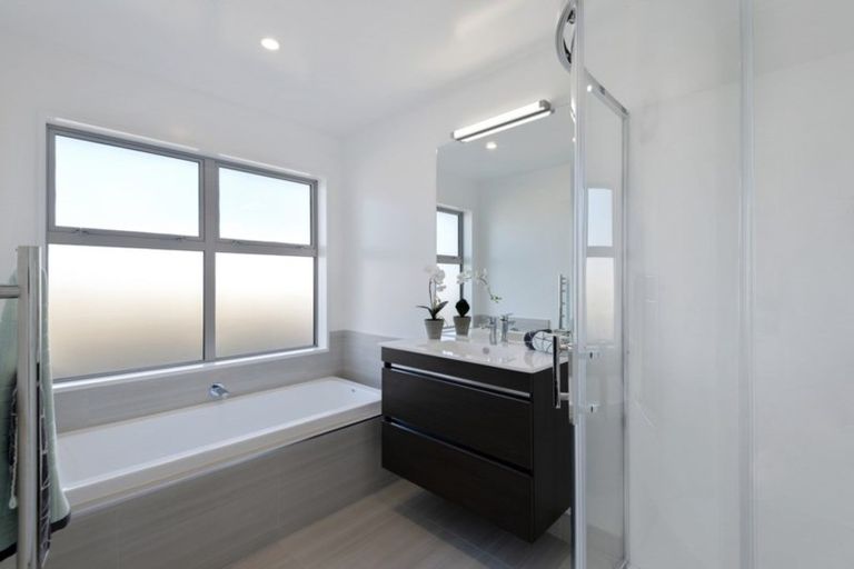 Photo of property in 3 Luxembourg Crescent, Halswell, Christchurch, 8025