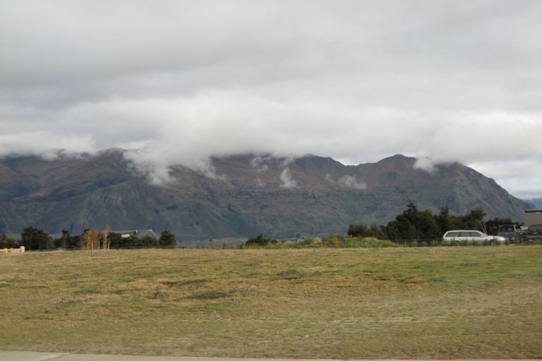 Photo of property in 13 Mount Gold Place, Wanaka, 9305