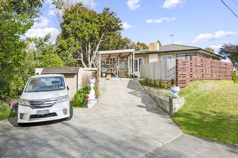 Photo of property in 16 Eatwell Avenue, Paraparaumu Beach, Paraparaumu, 5032