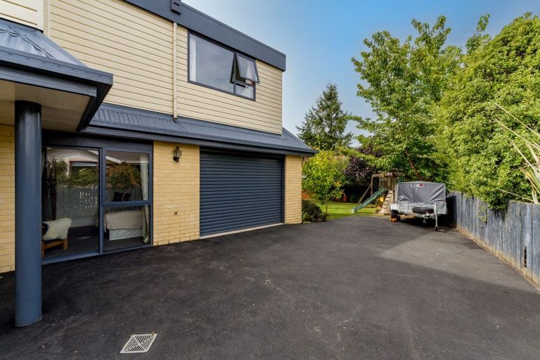 Photo of property in 102 Hagart-alexander Drive, Mosgiel, 9024