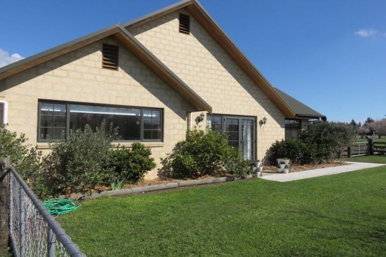 Photo of property in 37 Kerrytown Road, Levels, Timaru, 7975