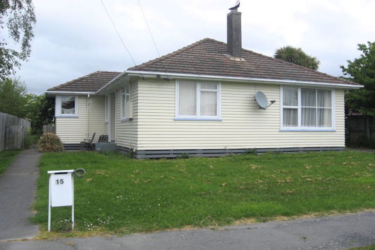 Photo of property in 15 Grosvenor Street, Redwood, Christchurch, 8051