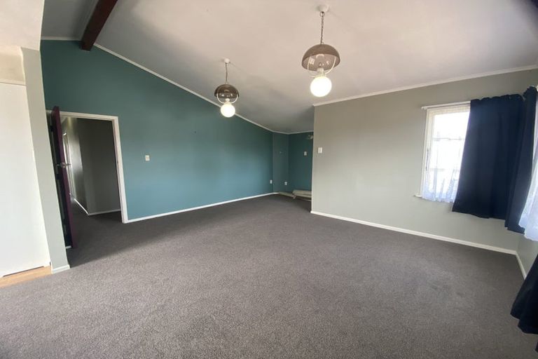 Photo of property in 5 Gregg Place, Sunnyvale, Auckland, 0612