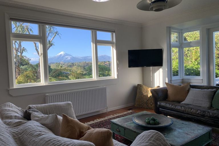 Photo of property in 2 Dale Street, Lower Vogeltown, New Plymouth, 4310