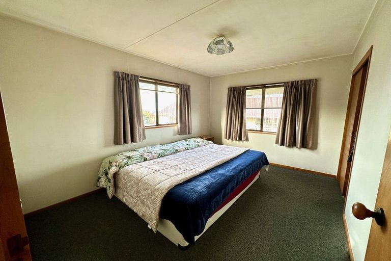 Photo of property in 22 Mcneil Street, Balclutha, 9230
