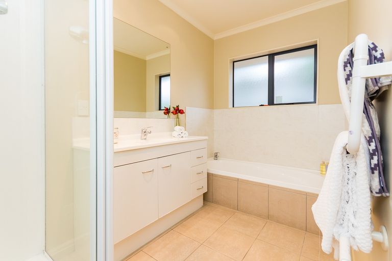 Photo of property in 32 Thomas Road, Flat Bush, Auckland, 2019