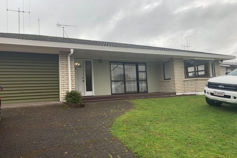 Photo of property in 13 Sheridan Crescent, Leamington, Cambridge, 3432