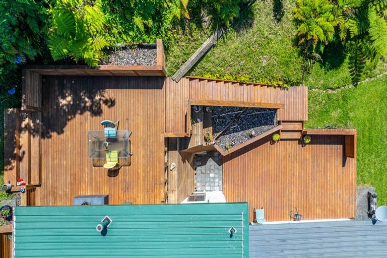 Photo of property in 11 Bogle Grove, Stokes Valley, Lower Hutt, 5019