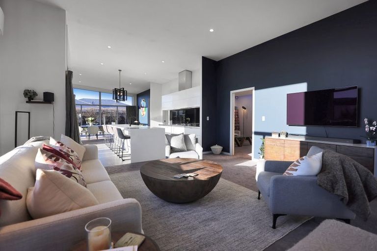 Photo of property in 12 Kelburn Place, Tinwald, Ashburton, 7700