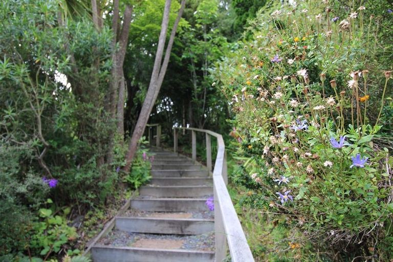 Photo of property in 25 Oxley Crescent, Broad Bay, Dunedin, 9014