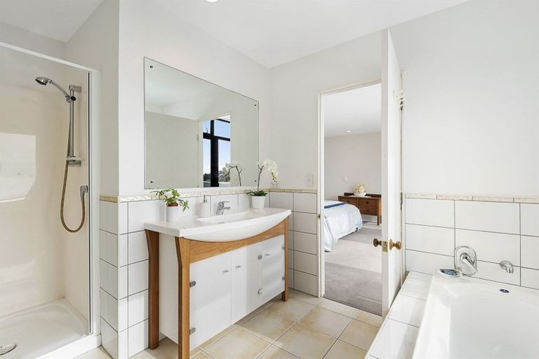 Photo of property in 48a Duncansby Road, Stanmore Bay, Whangaparaoa, 0932