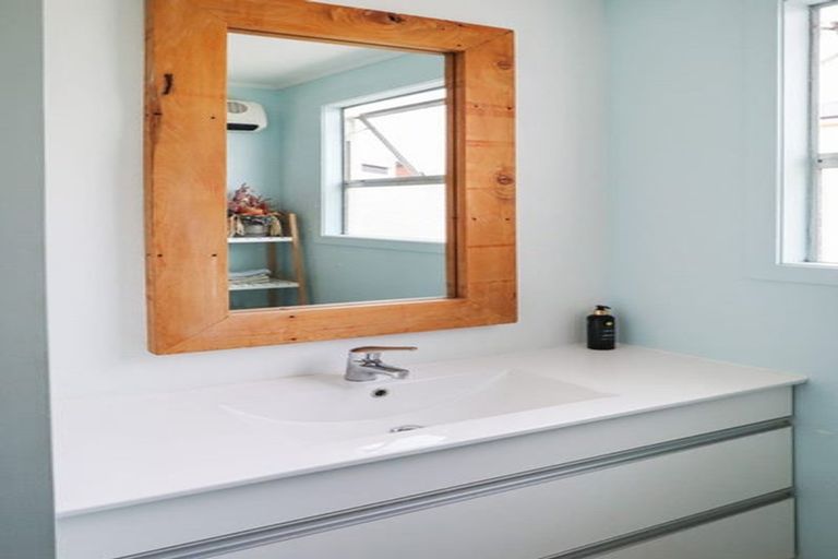 Photo of property in 3 Molyneux Avenue, Cromwell, 9310