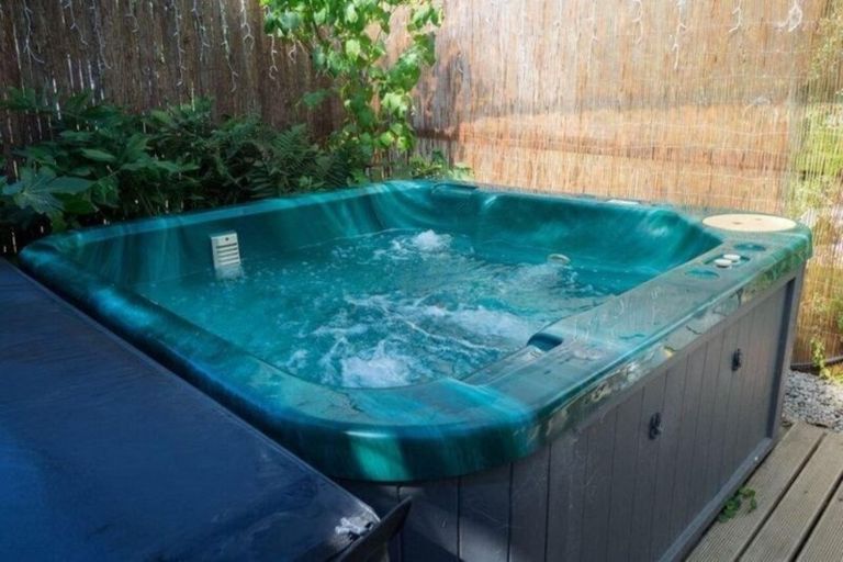 Photo of property in 94 Thews Road, Tinwald, Ashburton, 7778