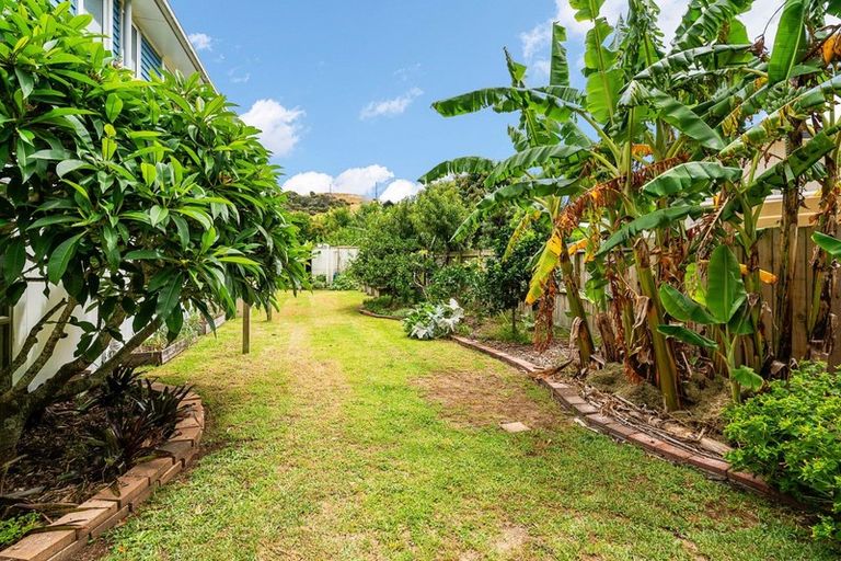 Photo of property in 12 Ringer Avenue, Matapouri, Whangarei, 0173